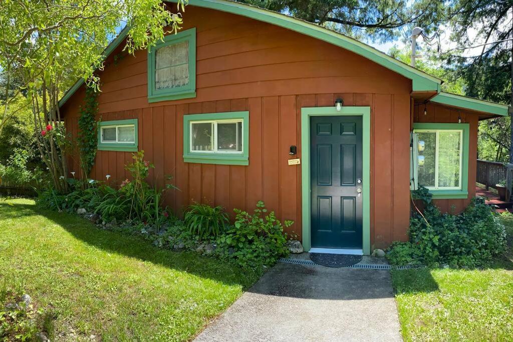 Avenue Of The Giants Caraway Cottage Miranda Bagian luar foto